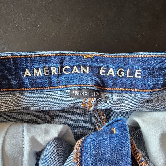 AMERICAN EAGLE SUPER STRETCH JEAN SHORTS 18 - Picture 7 of 8